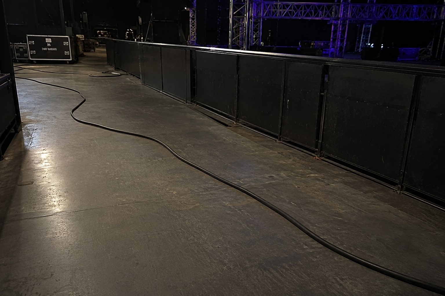 Cable expuesto en escenario